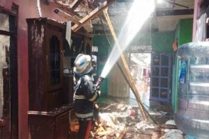 Penampakan rumah miliik warga Pancalang yang terbakar.